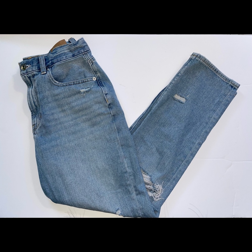 American Eagle Mom Jeans